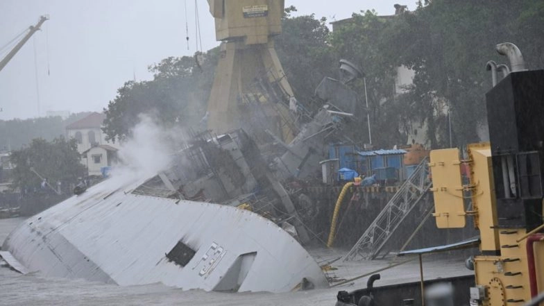 INS Brahmaputra Fire: Indian Navy&rsquo;s Frigate Severely Damaged After Blaze Onboard Ship, Sailor Missing