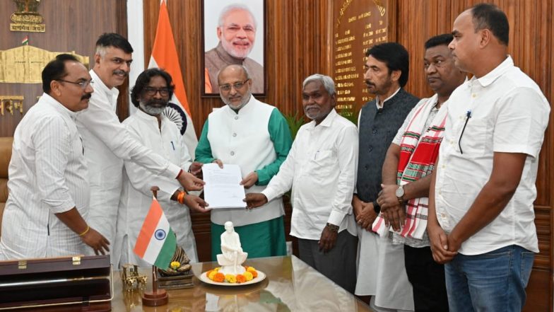 Champai Soren Resigns As Jharkhand CM, JMM Executive President Hemant Soren Stakes Claim To Form Government (See Pics)
