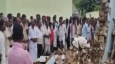 Telangana Mudslide: Mother, Three Children Die After Mud Slab Collapses Due to Heavy Rains in Nagarkurnool District (Watch Video)