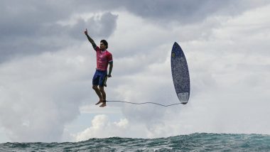 Gabriel Medina's Floating Photo From Paris Olympics 2024: Is This 'The Picture of Summer Games'? Breathtaking Pic of Brazilian Surfer Clicked by Photographer Jerome Brouillet Makes Waves Online