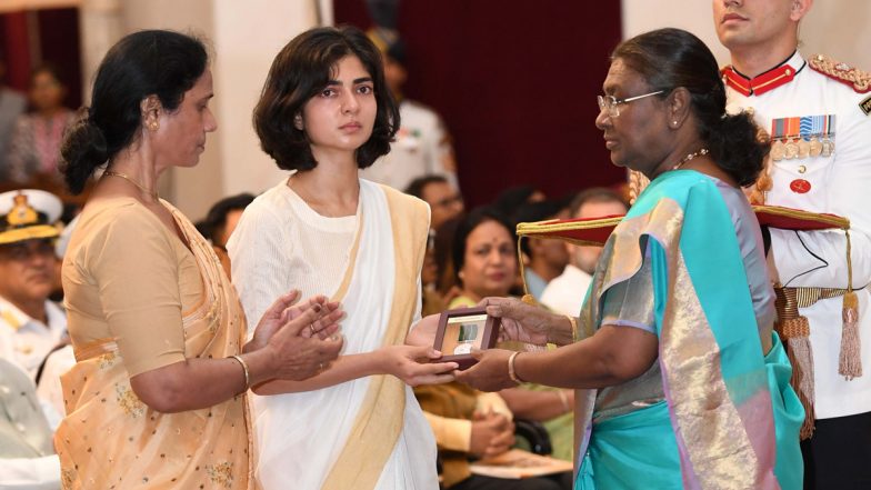 Gallantry Awards 2024: Captain Anshuman Singh’s Widow Smriti Gets Teary-Eyed Speaking About Her Last Conversation With Late Husband After Receiving Kirti Chakra (Watch Video)