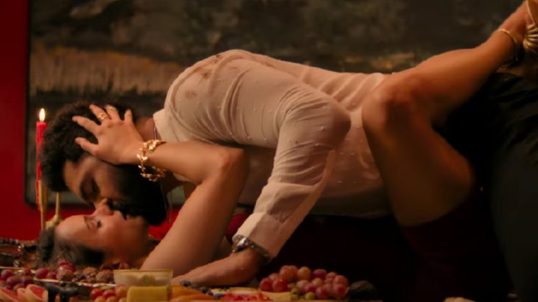 ‘Bad Newz’ Song ‘Jaanam’: From Hot Kisses to Steamy Shower Romance, Check Out Vicky Kaushal - Triptii Dimri’s Most Scorching Moments From the New Track (Watch Video)