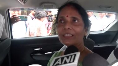 Rahul Gandhi Meets Army Martyr Anshuman Singh’s Mother Manju Singh in Raebareli (Watch Video)