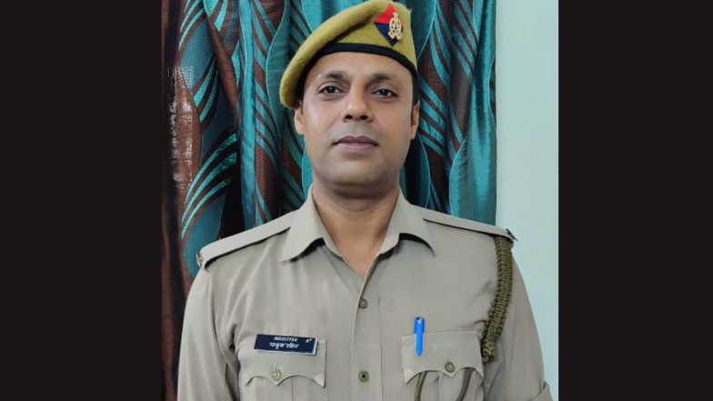 Uttar Pradesh Shocker: Constable Dies After Fellow Officer’s Jammed Pistol Accidentally Fires Shot During Cow Slaughter Raid in Aligarh (Watch Videos)