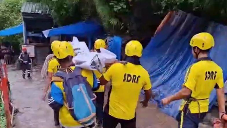 Uttarakhand Landslide: 3 Devotees Die, 2 Injured After Stones, Debris Fall From Hill on Kedarnath Yatra Trekking Route (Watch Video)