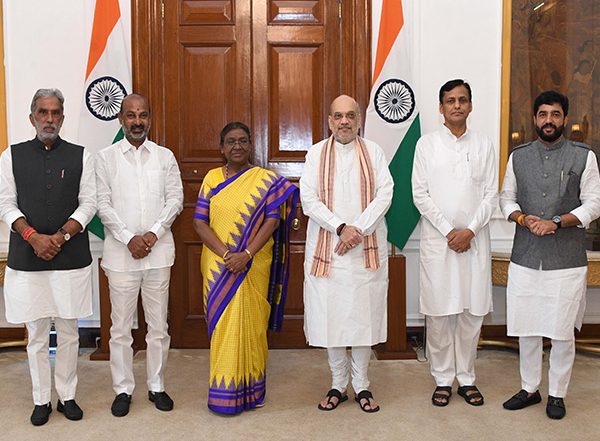 India News | Union Home Minister Amit Shah Calls on President Murmu at Rashtrapati Bhavan