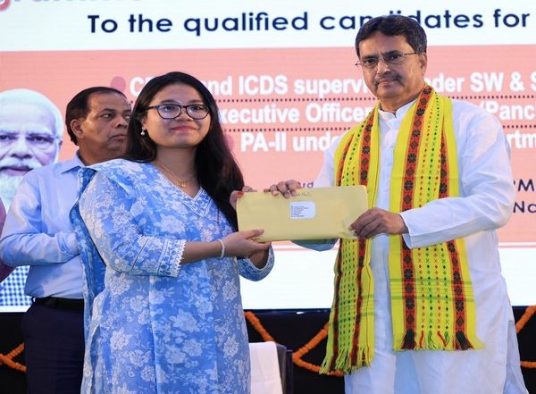 India News | Tripura CM Manik Saha Hands over Offer Letters to 473 People for Various Positions