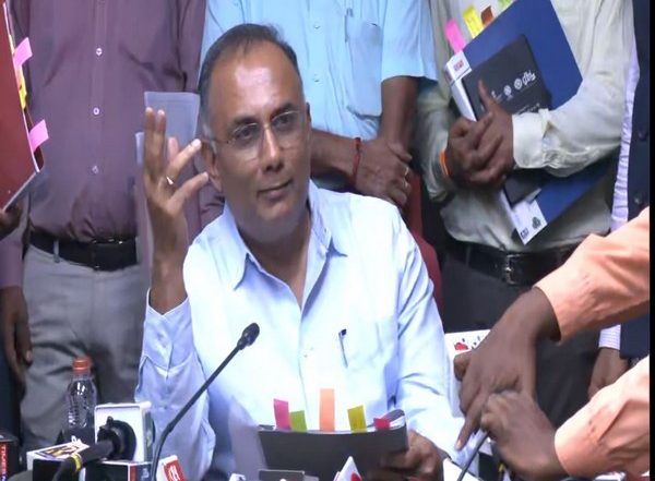 India News | Karnataka Health Minister to Chair Meeting to Review Measures for Dengue Prevention