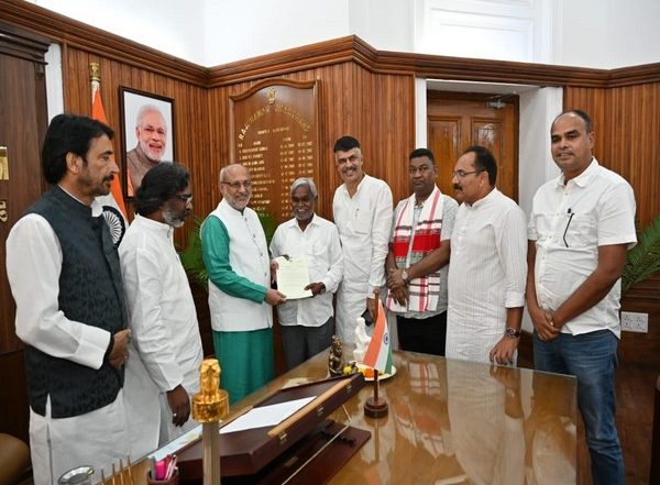 India News | Champai Soren Resigns as Jharkhand CM, Hemant Soren Set to Return as Chief Minister