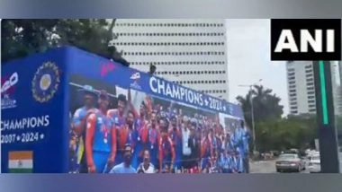 Sports News | Open-top Bus for Team India's Victory Parade Reaches Mumbai's Marine Drive
