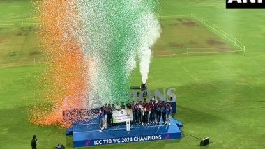 Sports News | BCCI Office Bearers Present India Team with Rs 125 Crore Cheque at Wankhede Stadium