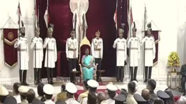 India News | President Murmu Confers Six CRPF Personnel with 4 Kirti Chakra and 2 Shaurya Chakra