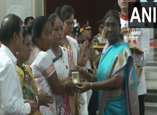 India News | President Confers 36 Gallantry Awards to Personnel for Displaying Extreme Devotion to Duty