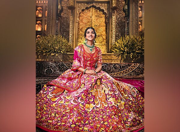 Entertainment News | Radhika Merchant Looks Breathtaking in Hand-painted Lehenga at Shubh Aashirwad Ceremony