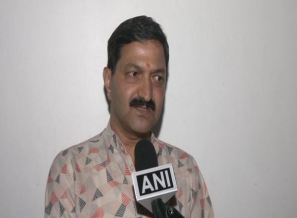 India News | Badrinath-Kedarnath Temple Committee Chairman Hit Back at Swami Avimukteshwaranand on Disappearance of 228 Kg of Gold from Temple