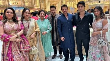 Entertainment News |  Madhuri Dixit, Shah Rukh Khan Pose Together in Pictures from Anant-Radhika Wedding