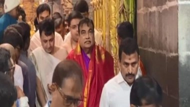 India News | Tirupati: Union Minister Nitin Gadkari Offers Prayers at Lord Venkateshwara Temple