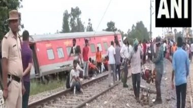 India News | UP: Restoration Work Underway at Chandigarh-Dibrugarh Express Derailment Site in Gonda