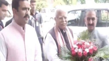 India News | Himachal Pradesh CM Meets Former Haryana CM Manohar Lal Khattar in Chandigarh