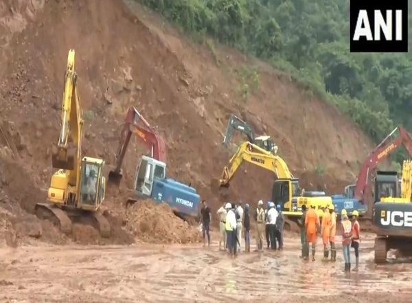 India News | Restoration Works Underway After Massive Landslide Claims 10 Lives on NH 66 in Uttara Kannada