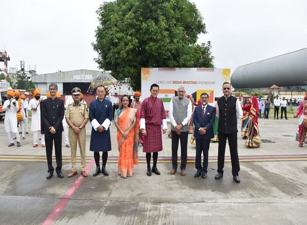 World News | Bhutan King, Prime Minister Visit Statue of Unity in Gujarat