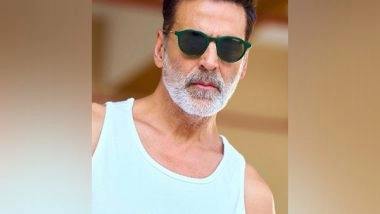 Entertainment News | Kya Khoob Likha Hai: Akshay Kumar Enjoys His Holiday with Shayari
