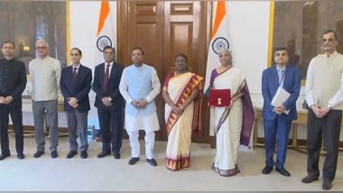 India News | Finance Minister Nirmala Sitharaman Meets President Droupdi Murmu Ahead of Presentation of Budget