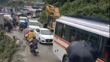 India News | Uttarakhand Police Clear Debris Near Gulabkoti, Pagalnala in Joshimath on Badrinath National Highway