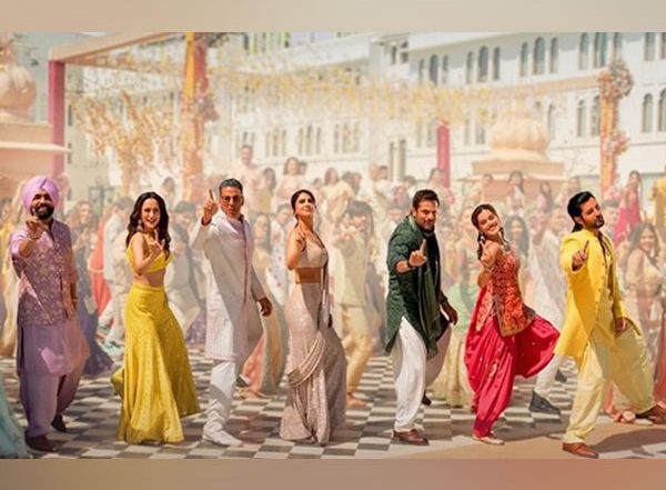 Entertainment News | 'Khel Khel Mein': Akshay-Vaani, Taapsee-Ammy Groove to Punjabi Track 'Hauli Hauli', Don't Miss out Fardeen Khan's Heyy Babyy Step