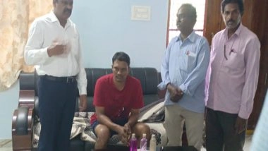 India News | Telangana: SI Caught Red-handed, Accepting Bribe of Rs 20,000 by ACB in Bhadradri Kothagudem