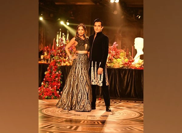 Entertainment News | Malaika Arora, Rahul Khanna Set Ramp Ablaze as Showstoppers at India Couture Week 2024