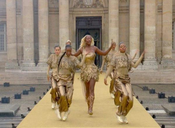 Entertainment News | Aya Nakamura Performs at Opening Ceremony of Paris Olympics 2024
