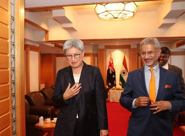World News | EAM Jaishankar Meets Australian Counterpart Ahead of Quad Meeting