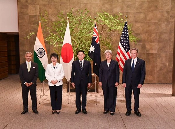 World News | EAM S Jaishankar Calls on Japan PM Kishida on Sidelines of Quad Foreign Ministers' Meet