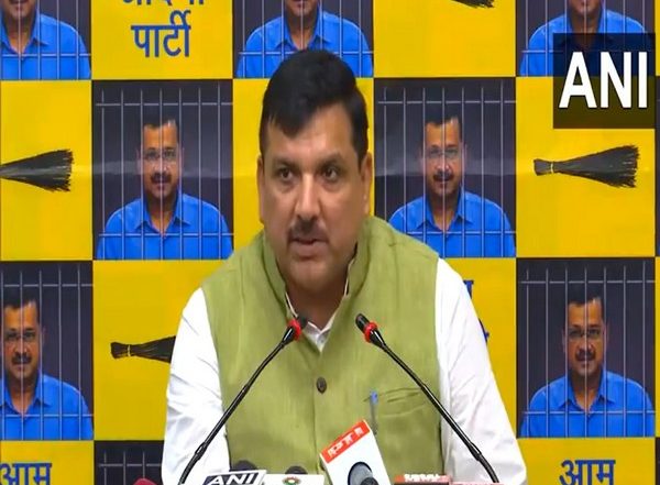 India News | AAP Leader Sanjay Singh Points out MCD Neglect in BJP's Tenure Amid Political Tension over Rajinder Nagar Incident