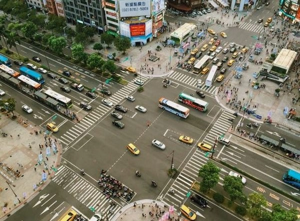 Science News | Study Tracks Air Pollution, Reveals Demographic Disparities in Exposure Levels