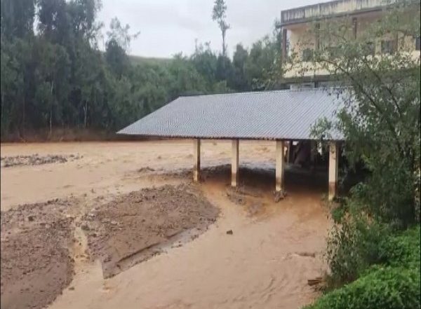India News | Kerala: Death Toll at 63, 116 Injured in Landslides in Wayanad