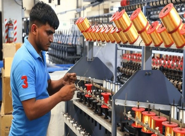 India News | Surat: The Silk City Weaving Global Excellence in Textiles