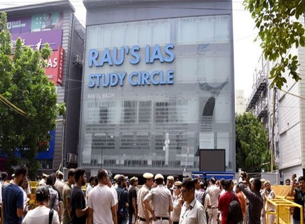 India News | Delhi Chief Secretary Submits General Enquiry Report on Old Rajinder Nagar Coaching Centre Tragedy to Delhi Water Minister Atishi