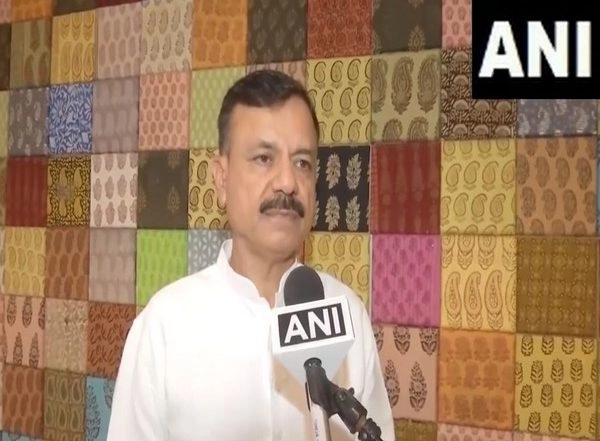 India News | MP Govt Launches Probe After 56 Madarsas Found Non-operational in Sheopur