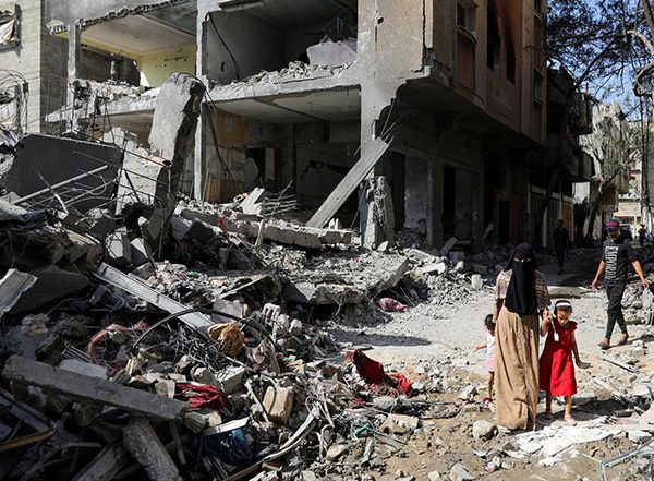 World News | 'Operation Chivalrous Knight 3' Sends 20 Tons of Medical Aid to Gaza Hospitals