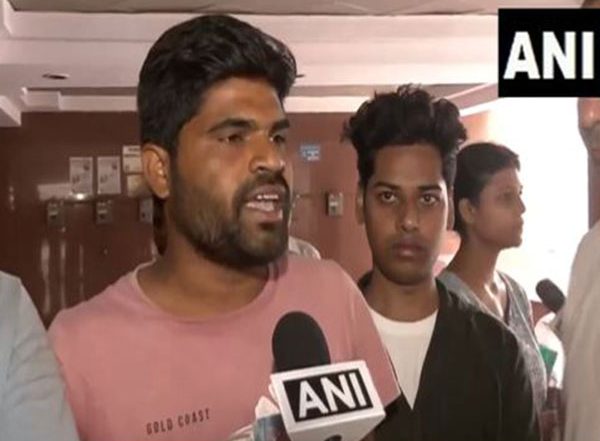 India News | MCD Commissioner Assures UPSC Aspirants of Redressing Their Grievances