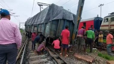 Goods Train Derails in Odisha: Two Wagons of Freight Train Derail at Bhubaneswar Railway Station (Watch Video)