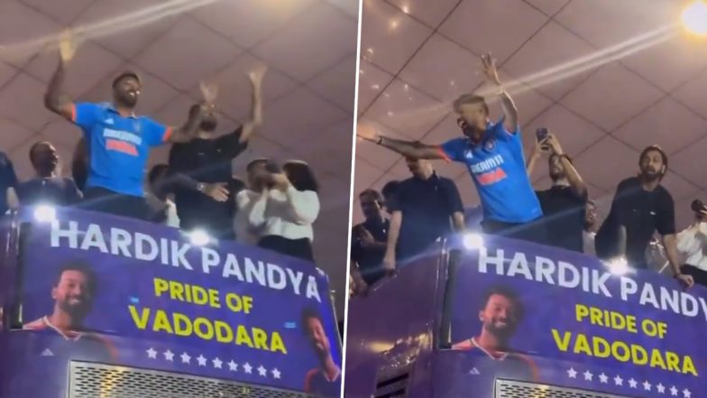 Hardik Pandya and Krunal Pandya Sing ‘Chak de India’ Along With Fans in Vadodara During Victory Parade Post India's T20 World Cup 2024 Title Win, Videos Go Viral