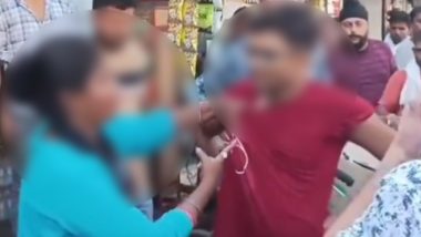 Uttar Pradesh: Wife Thrashes Man in Middle of Road After Argument in Bahraich, Video Goes Viral