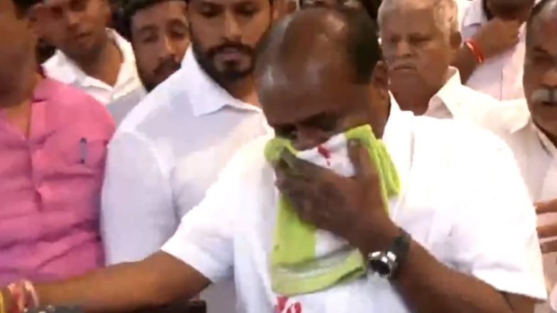 HD Kumaraswamy Taken to Hospital After His Nose Starts Bleeding During Press Conference in Bengaluru (Watch Video)