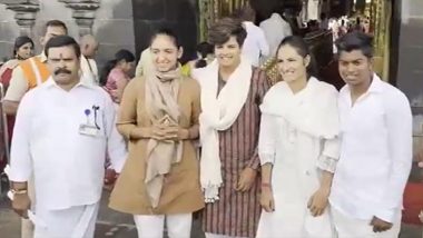 Harmanpreet Kaur, Shafali Verma and Other India Women Cricketers Offer Prayers at the Tirupati Balaji Temple (Watch Video)