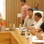 Pramila Pandey Gets Angry With Official Over Waterlogging in Kanpur, Says ‘Main Amarnath Thi, Nahi Toh Tumko Dubo Deti’ (Watch Video)