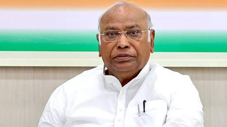 'Modi, Shah, Adani, Ambani Running Country': Mallikarjun Kharge Attacks Narendra Modi-Led NDA in Jharkhand's Palamu, Says 'Rahul Gandhi, I Trying To Save Constitution, Democracy'