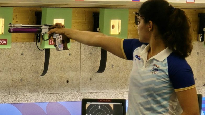 Manu Bhaker Becomes First Indian Female To Reach Final of Individual Shooting Event at Olympics in Last 20 Years, Achieves Feat by Making It to Women’s 10m Air Pistol Final at Paris Olympics 2024